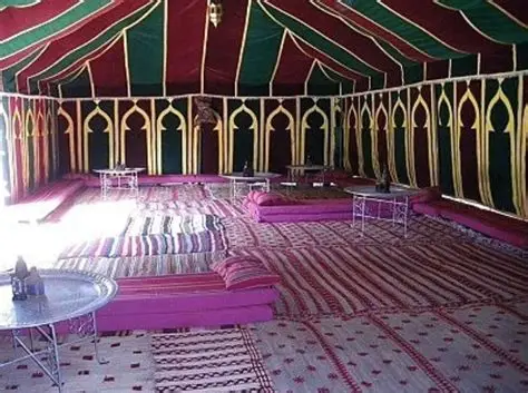 خيام ملكي وبيوت شعر