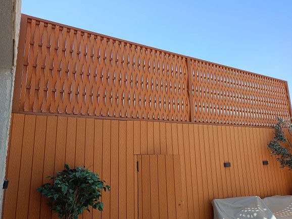 مظلات وسواتر